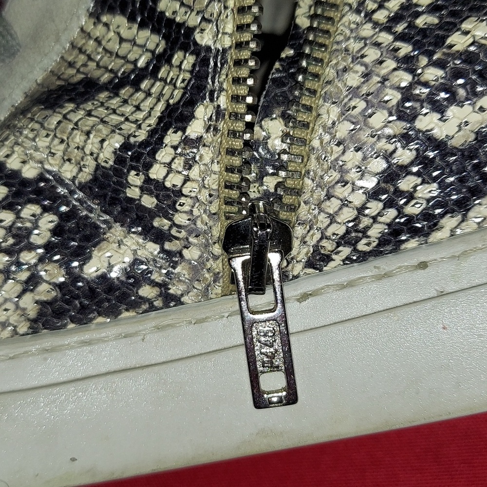 P448 Women's Python Star High Top - Picture 7 of 8